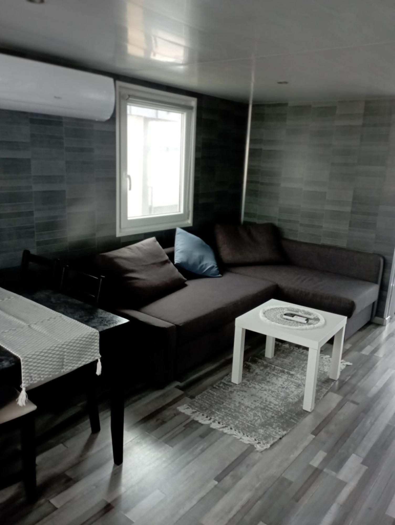 Apartment Koncer Uszohaz Abadszalok